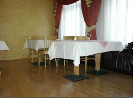 Hotel Restaurant 1000 Кёльн Экстерьер фото
